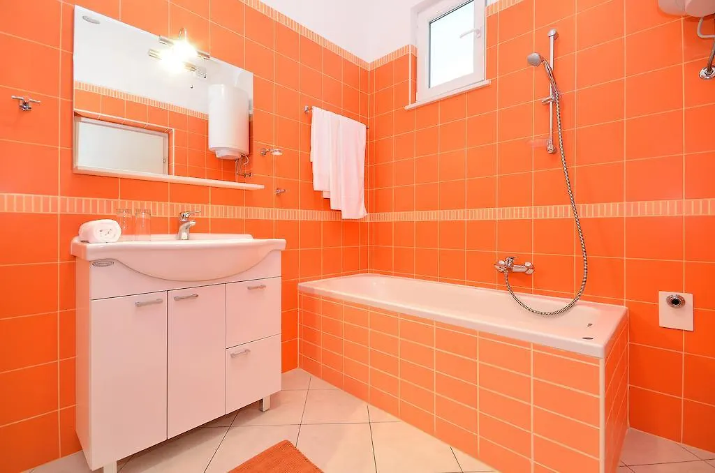 Apartments Nautilus Пула